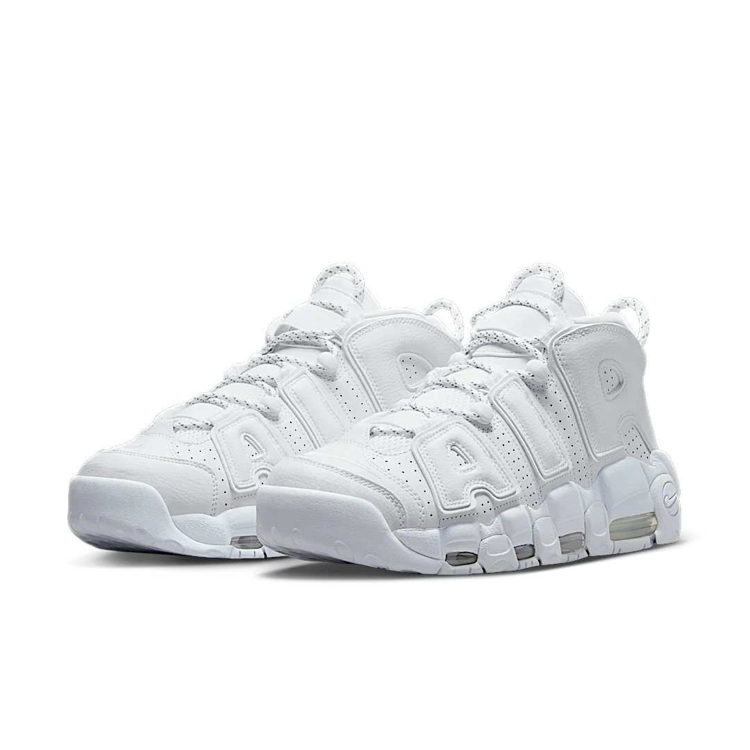 Overkicks - Nike Air More Uptempo Triple White (921948-100) - vista trasera