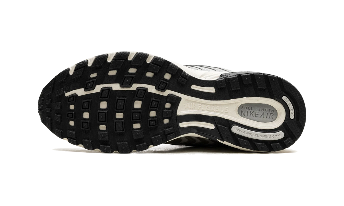 Overkicks - Nike Air Peg 2K5 Chrome (Womens) (HJ7310-025) - vista superior