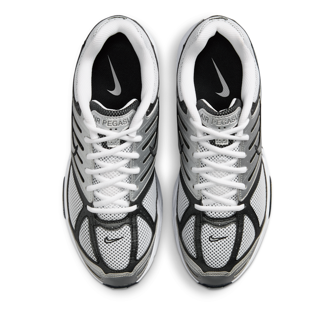 Overkicks - Nike Air Peg 2K5 Metallic Silver White Black (HQ3031-002) - par completo