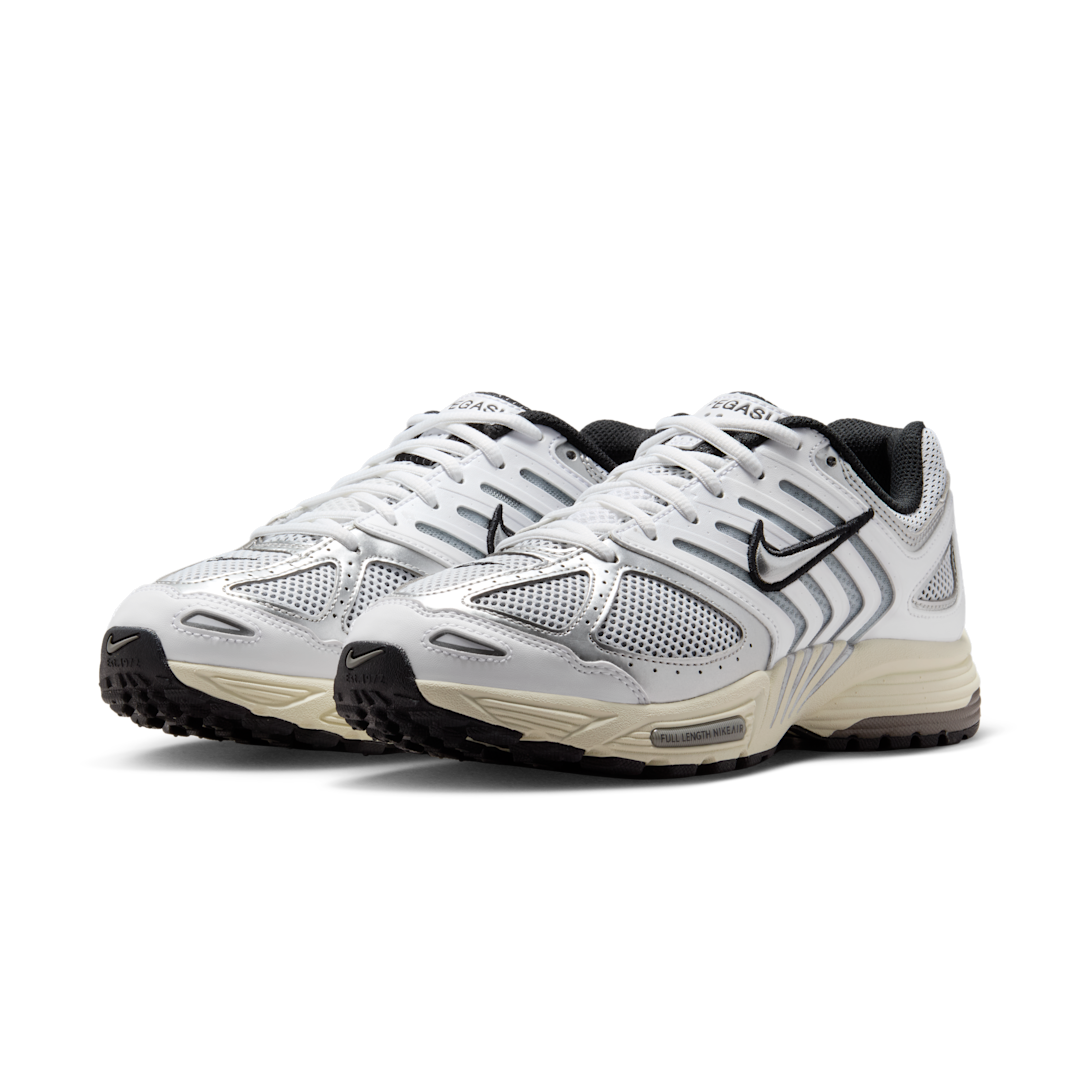 Overkicks - Nike Air Peg 2K5 White Coconut Milk Black Metallic Silver (Womens) (HQ1675-100) - vista trasera