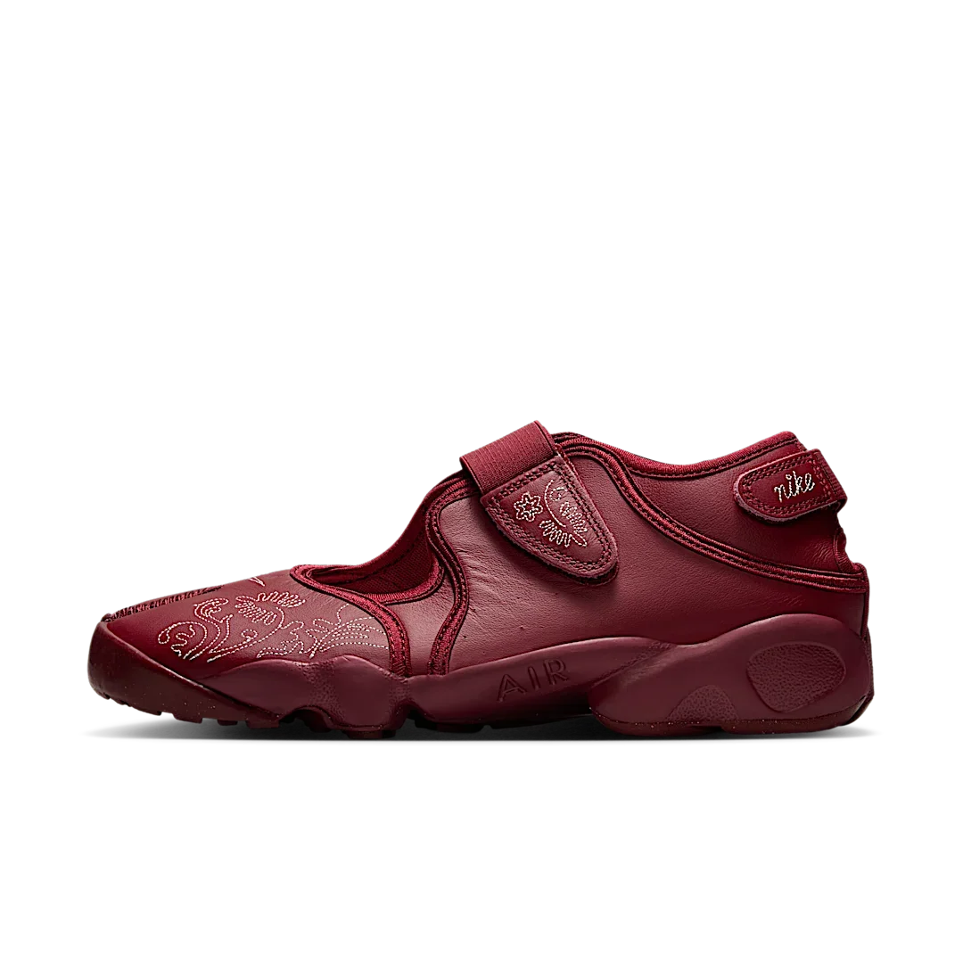 Overkicks - Nike Air Rift Botanical Stitch Team Red (Womens) (IH7318-677) - vista lateral