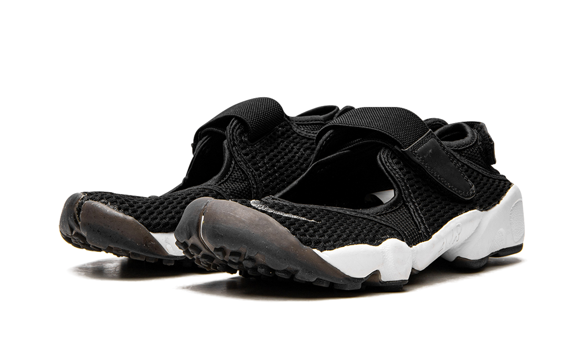 Overkicks - Nike Air Rift Breathe Black (Womens) (848386-001) - vista trasera