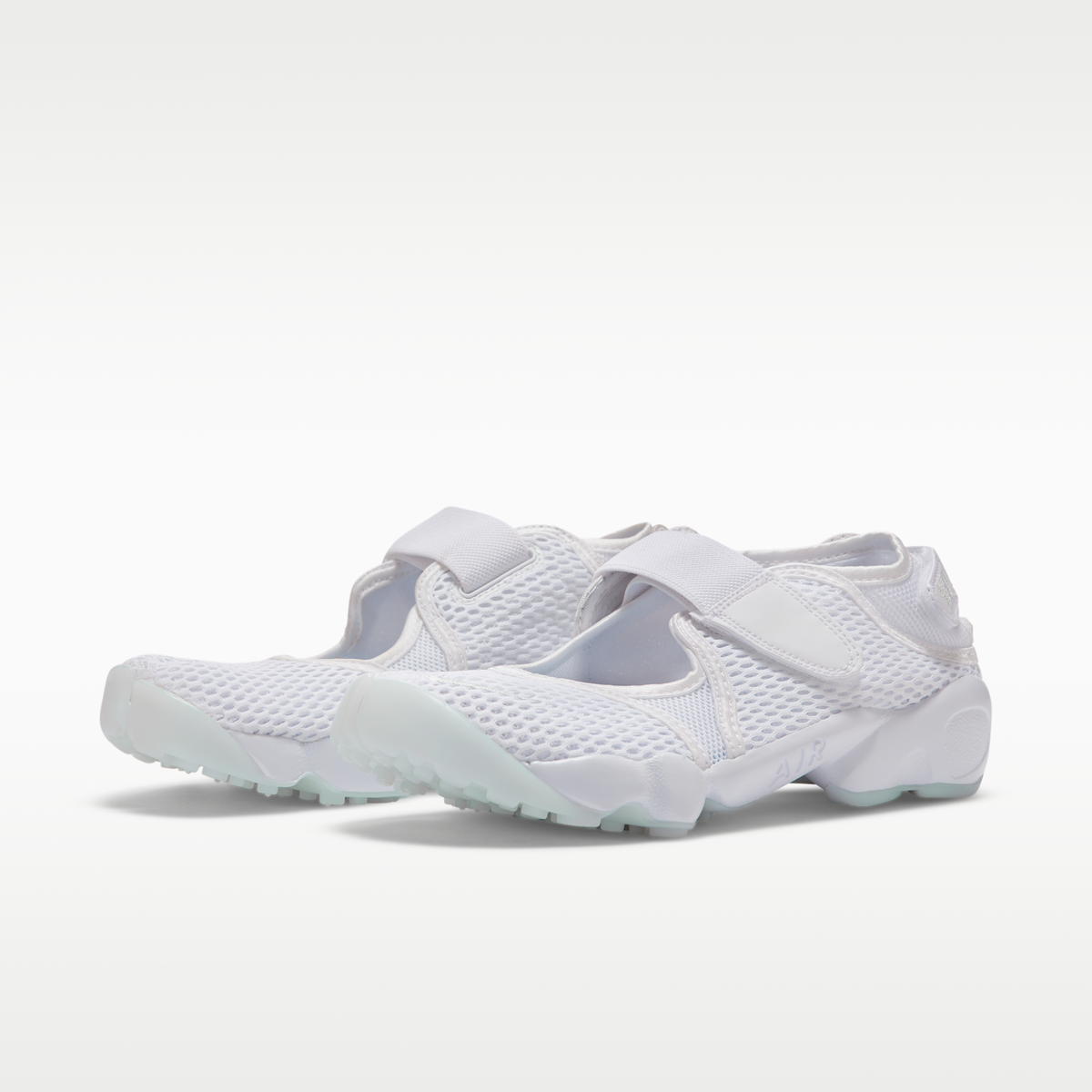 Overkicks - Nike Air Rift Breathe Pure Platinum (Womens) (848386-100) - vista trasera
