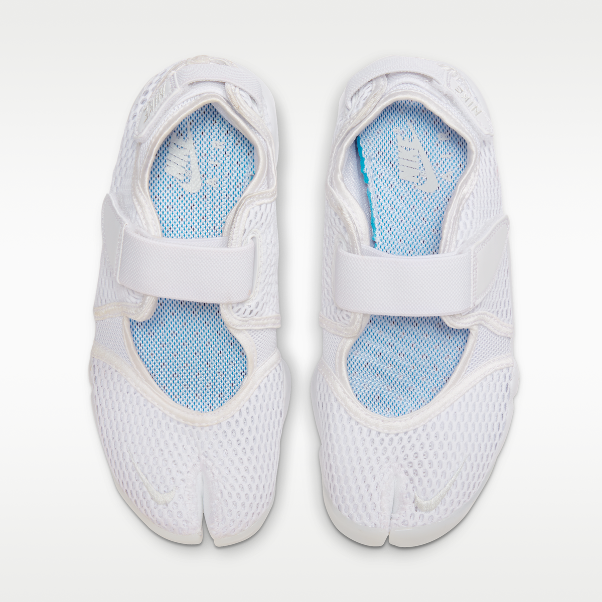 Overkicks - Nike Air Rift Breathe Pure Platinum (Womens) (848386-100) - vista superior
