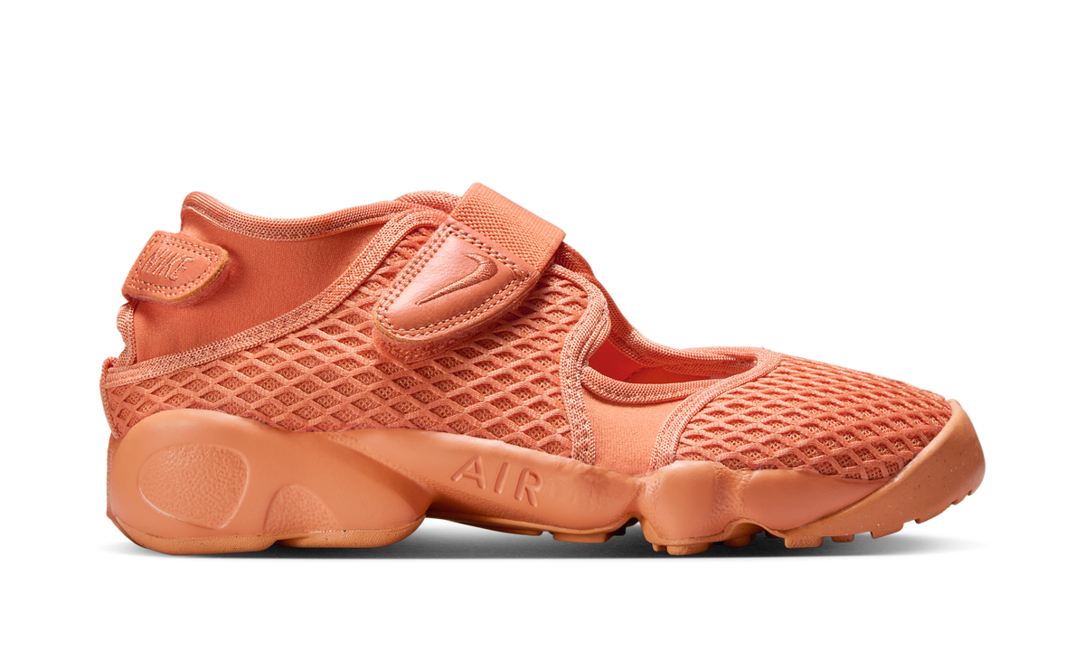 Overkicks - Nike Air Rift Healing Orange (Womens) (HM8288-800) - detalle suela