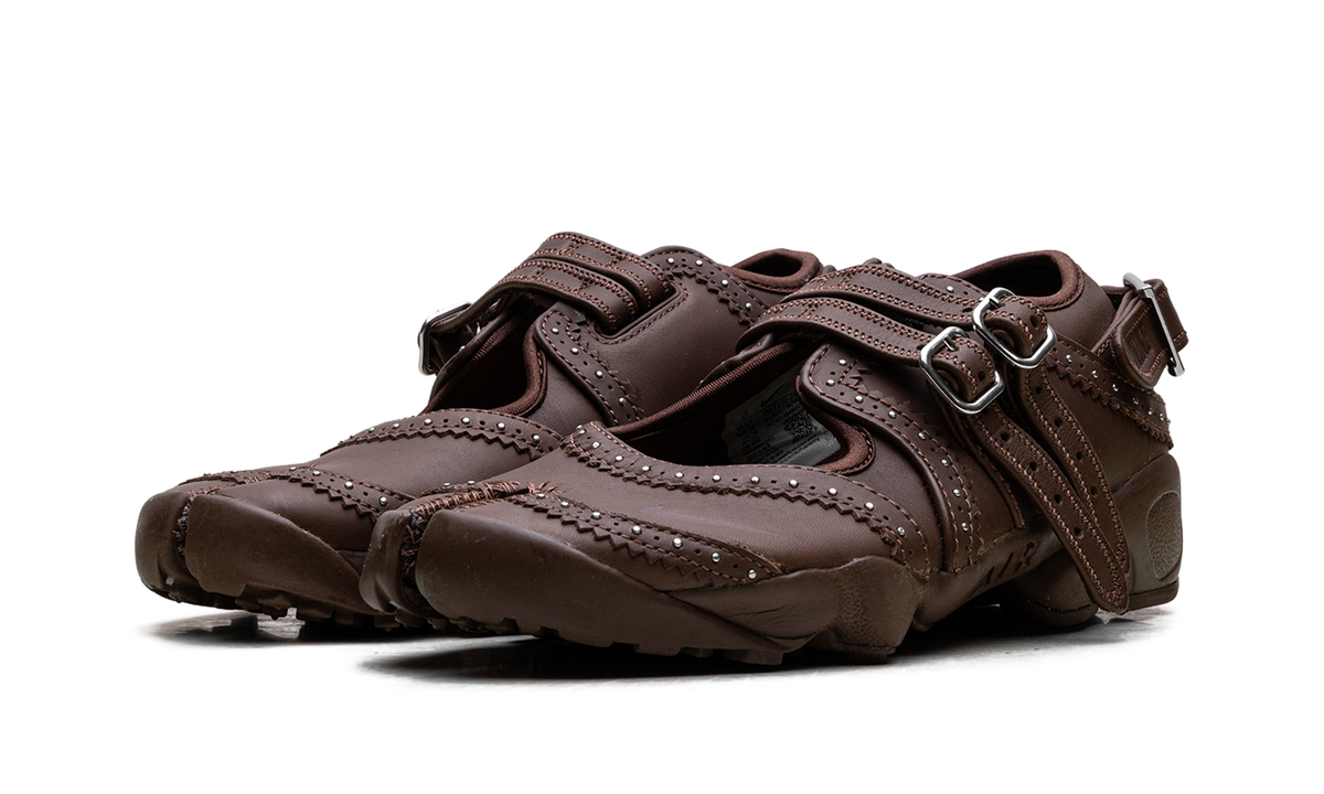 Overkicks - Nike Air Rift Light British Tan (Womens) (IM7396-281) - vista trasera
