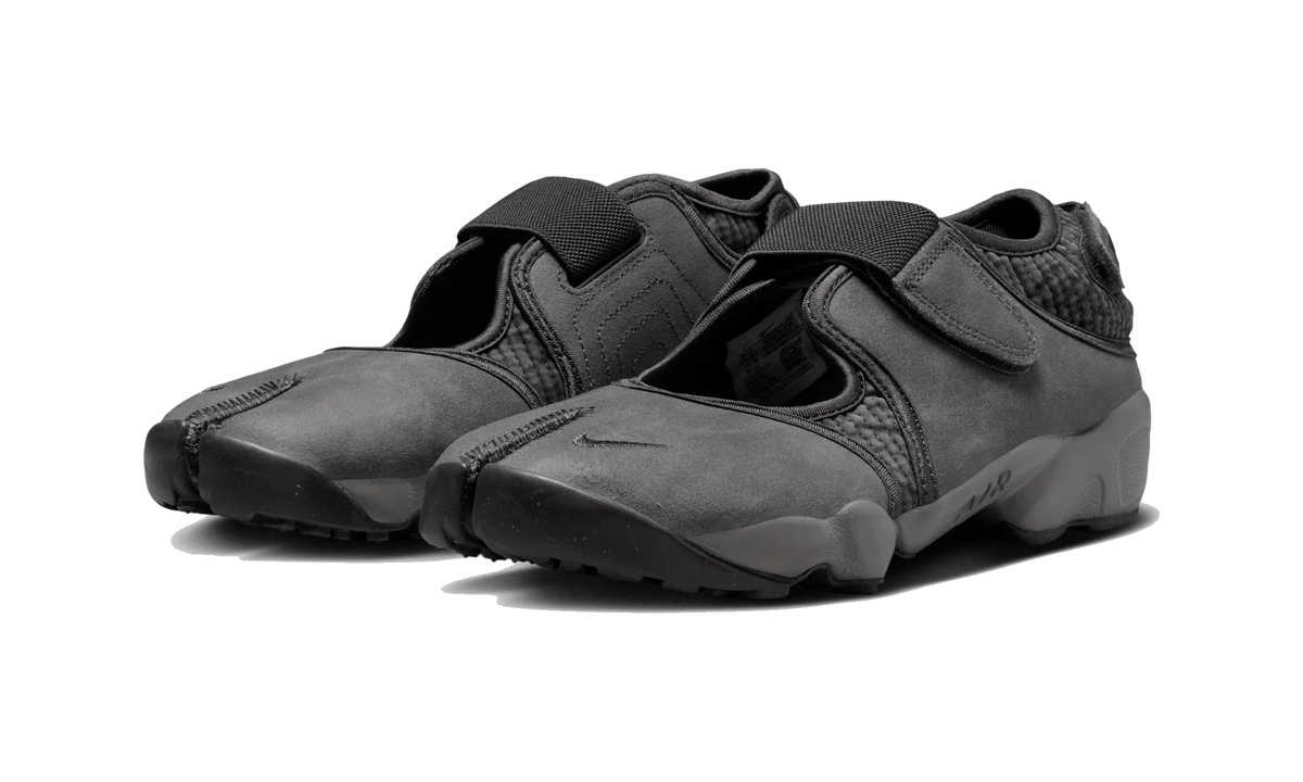 Overkicks - Nike Air Rift Medium Ash Flat Pewter (Womens) (IO0278-254) - vista trasera