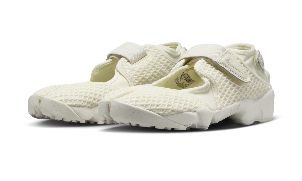 Overkicks - Nike Air Rift Sail (Womens) (HM8288-101) - vista trasera