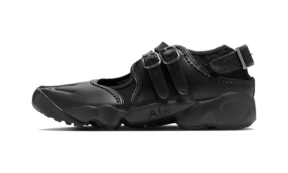 Overkicks - Nike Air Rift Triple Black Buckle Strap (Womens) (IB8881-001) - vista lateral