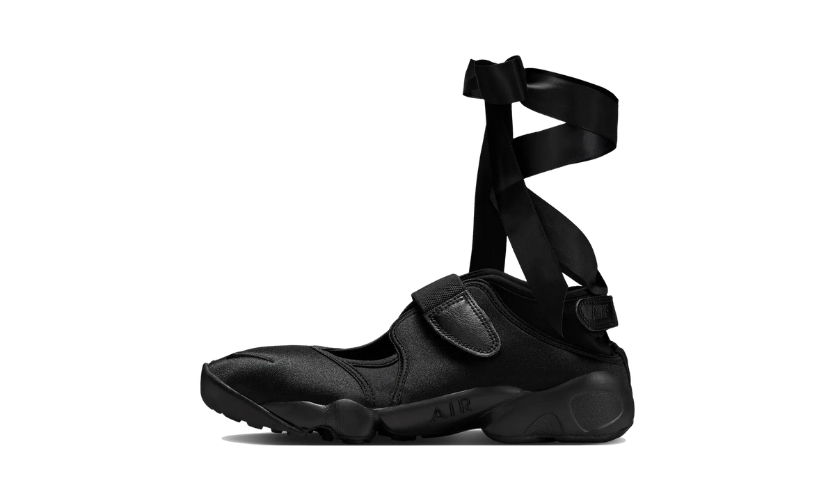 Overkicks - Nike Air Rift Triple Black Satin (Womens) (IH1990-010) - vista lateral