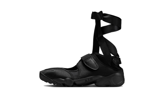 Overkicks - Nike Air Rift Triple Black Satin (Womens) (IH1990-010) - vista lateral