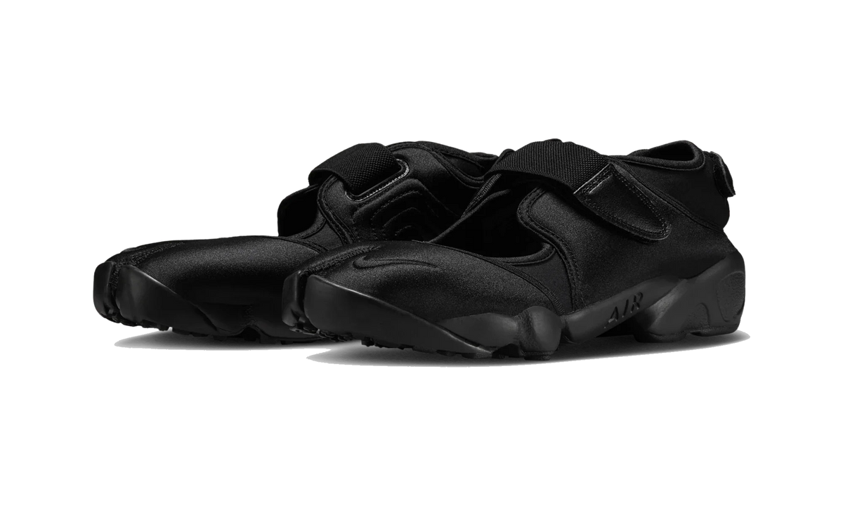Overkicks - Nike Air Rift Triple Black Satin (Womens) (IH1990-010) - detalle