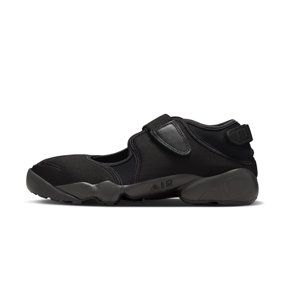 Overkicks - Nike Air Rift Triple Black (Womens) (HF5389-001) - vista lateral