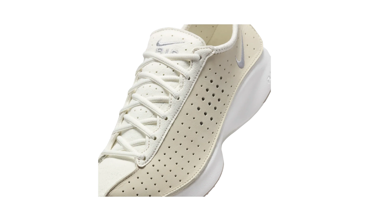 Overkicks - Nike Air Superfly Coconut Milk (Womens) (HQ7955-100) - detalle lateral interior