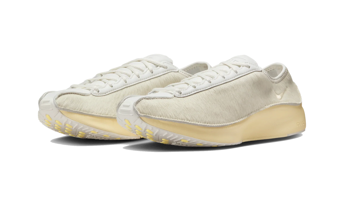 Overkicks - Nike Air Superfly LX Sail Soft Yellow Pony Hair (Womens) (HQ9148-100) - vista trasera