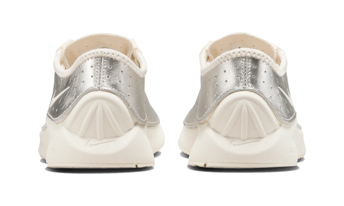 Overkicks - Nike Air Superfly Pale Ivory Metallic Silver (Womens) (IB5824-100) - detalle talon