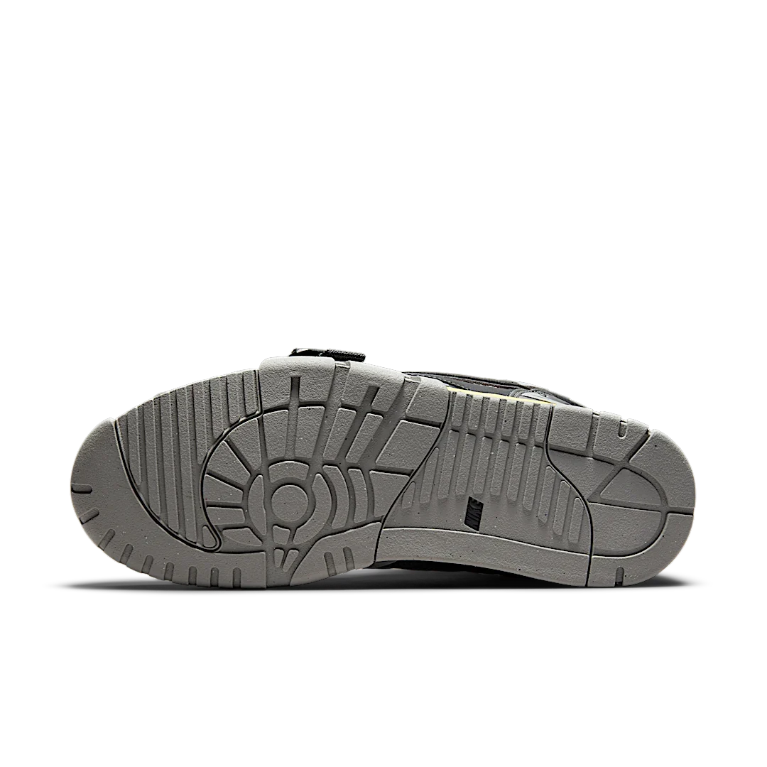 Overkicks - Nike Air Trainer 1 SP Dark Smoke Grey (DH7338-001) - detalle suela