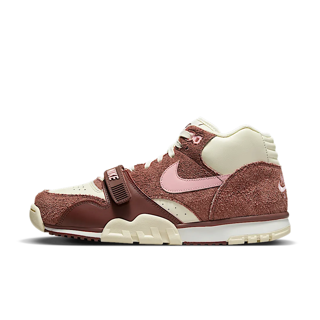 Overkicks - Nike Air Trainer 1 Valentines Day (2023) (DM0522-201) - vista lateral