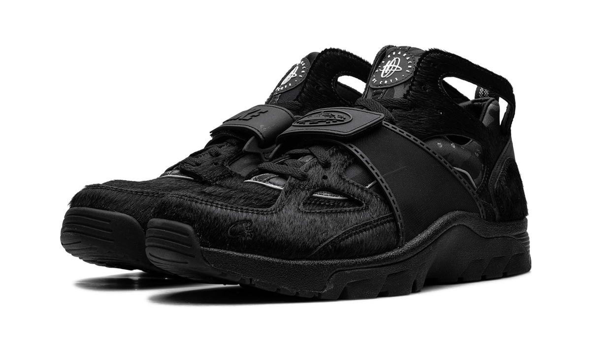 Overkicks - Nike Air Trainer Huarache Corteiz Black (FQ8793-003) - vista trasera