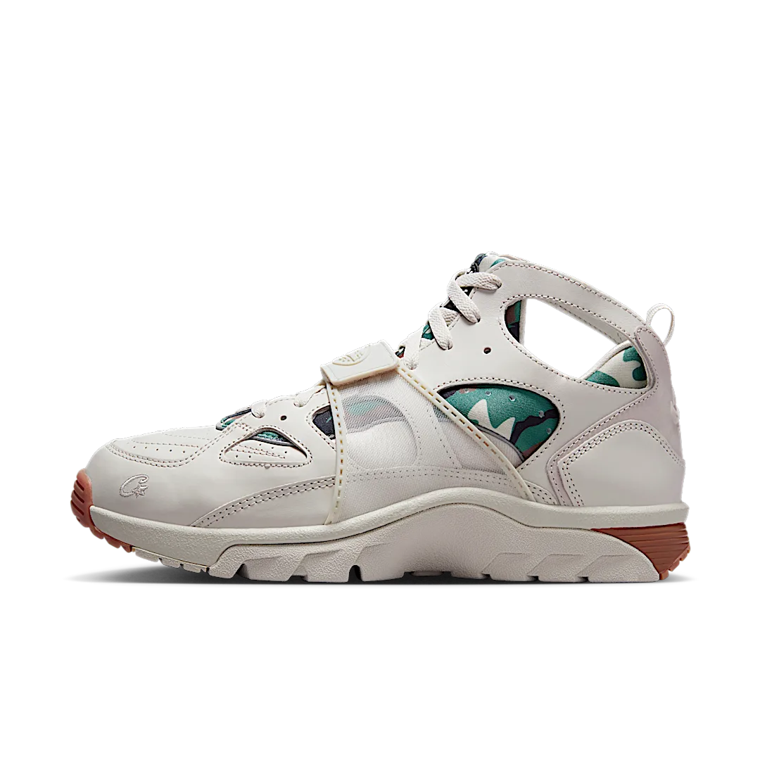 Overkicks - Nike Air Trainer Huarache Corteiz Light Bone (FQ8793-002) - vista lateral