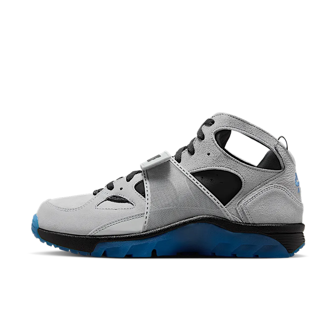 Overkicks - Nike Air Trainer Huarache Wolf Grey Star Blue (IH4469-012) - vista lateral