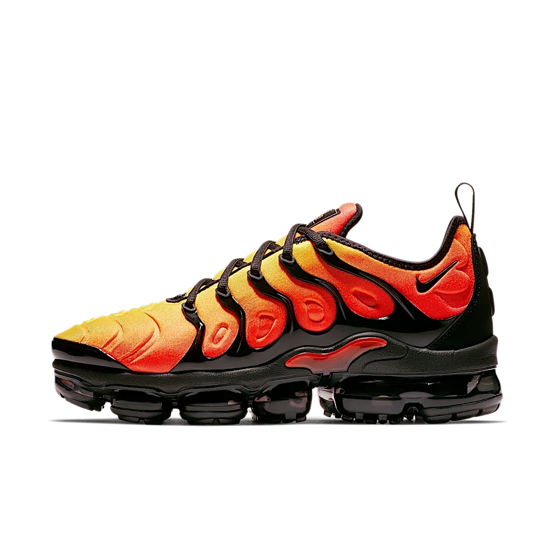Overkicks - Nike Air VaporMax Plus Black Orange Crimson (924453-006) - vista lateral