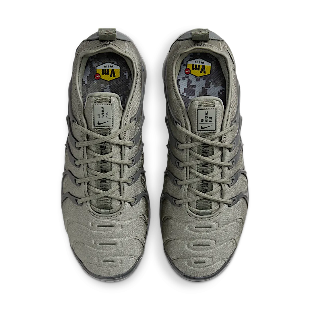 Overkicks - Nike Air VaporMax Plus Dark Stucco (AT5681-001) - par completo