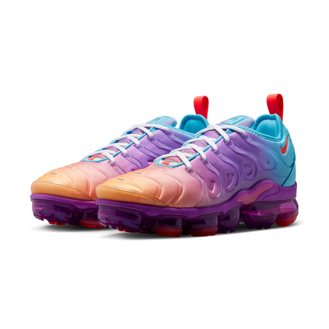 Overkicks - Nike Air VaporMax Plus Fuchsia Dream Bright Crimson Gradient (Womens) (FD0823-500) - vista trasera