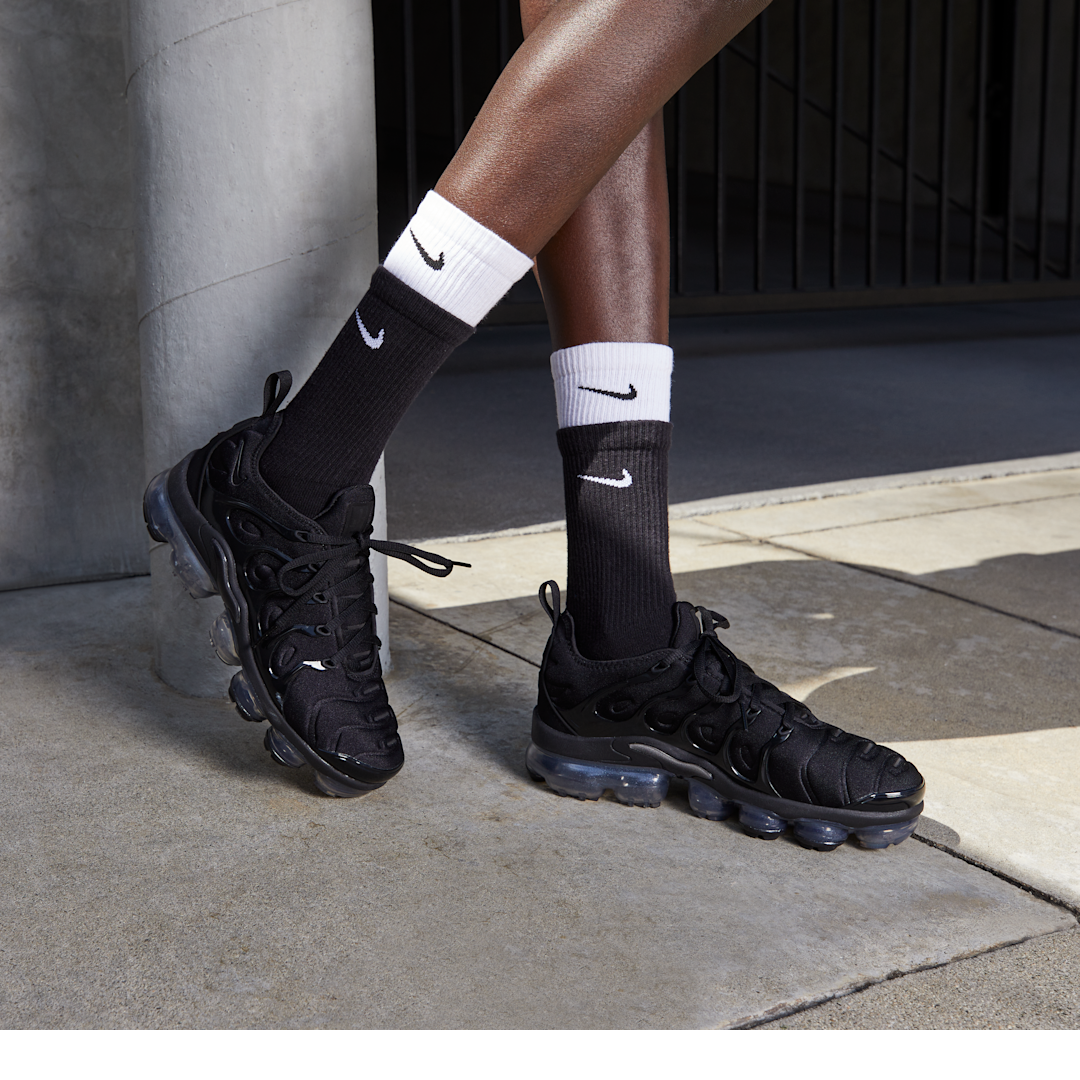 Overkicks - Nike Air VaporMax Plus SE Black (Womens) (DH1063-001) - detalle suela