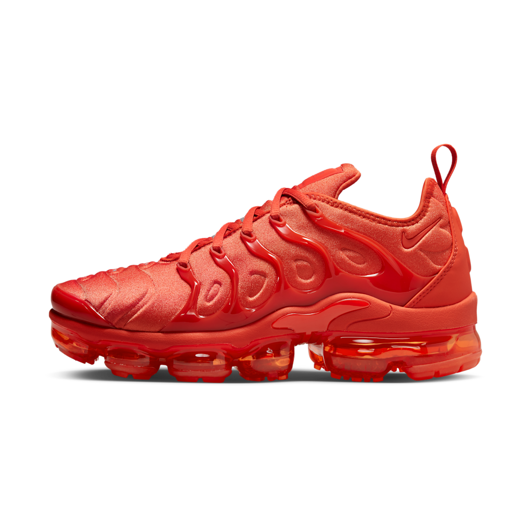 Overkicks - Nike Air VaporMax Plus Triple Orange (Womens) (DZ4440-800) - vista lateral