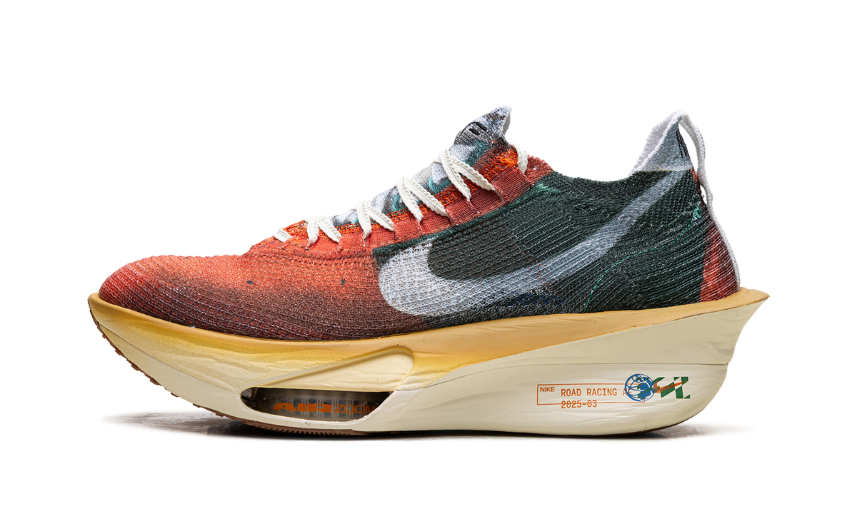 Overkicks - Nike Air Zoom Alphafly Next% 3 International Running Pack The Sting (IH3575-999) - vista lateral