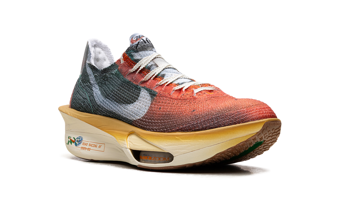 Overkicks - Nike Air Zoom Alphafly Next% 3 International Running Pack The Sting (IH3575-999) - detalle lateral interior