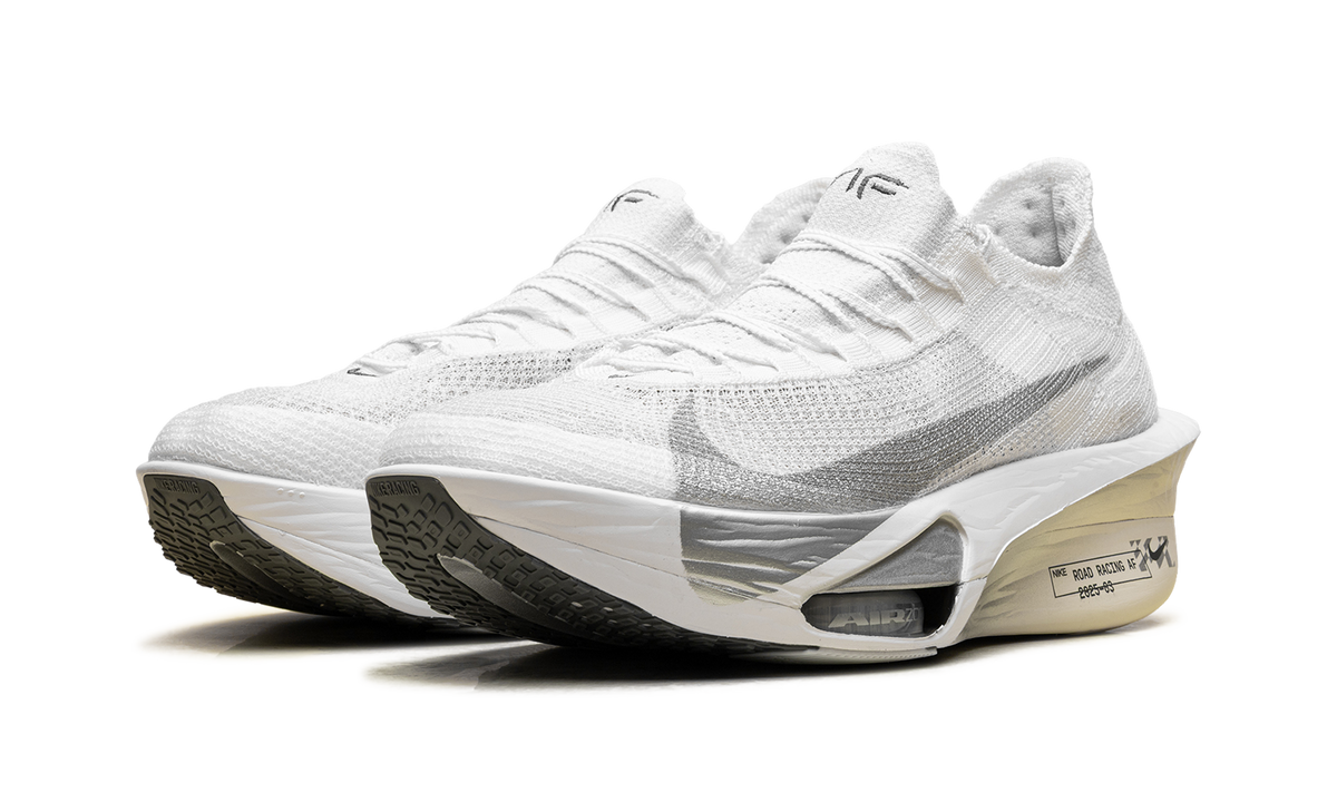 Overkicks - Nike Air Zoom Alphafly Next% 3 Running is Mental (IQ0309-094) - vista trasera