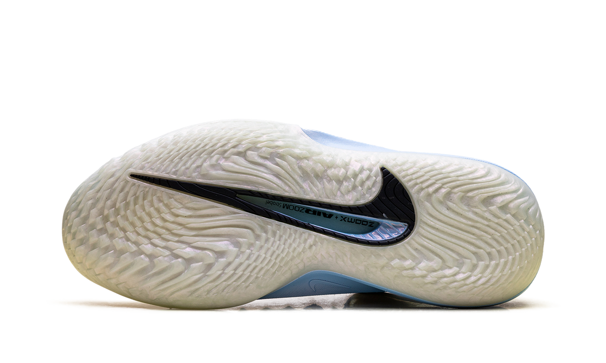 Overkicks - Nike Air Zoom GT Cut 4 LX Victor Wembanyama All-Star Warning Label (IB6729-910 / IB6731-910) - vista superior