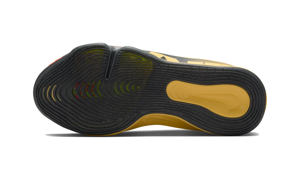 Overkicks - Nike Air Zoom GT Hustle 3 Big Air White Safety Orange (FV5953-101) - par completo
