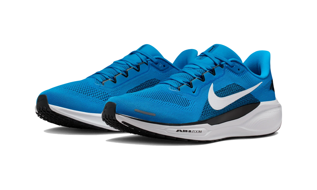 Overkicks - Nike Air Zoom Pegasus 41 Carolina Panthers (2025) (IB3211-400) - vista trasera