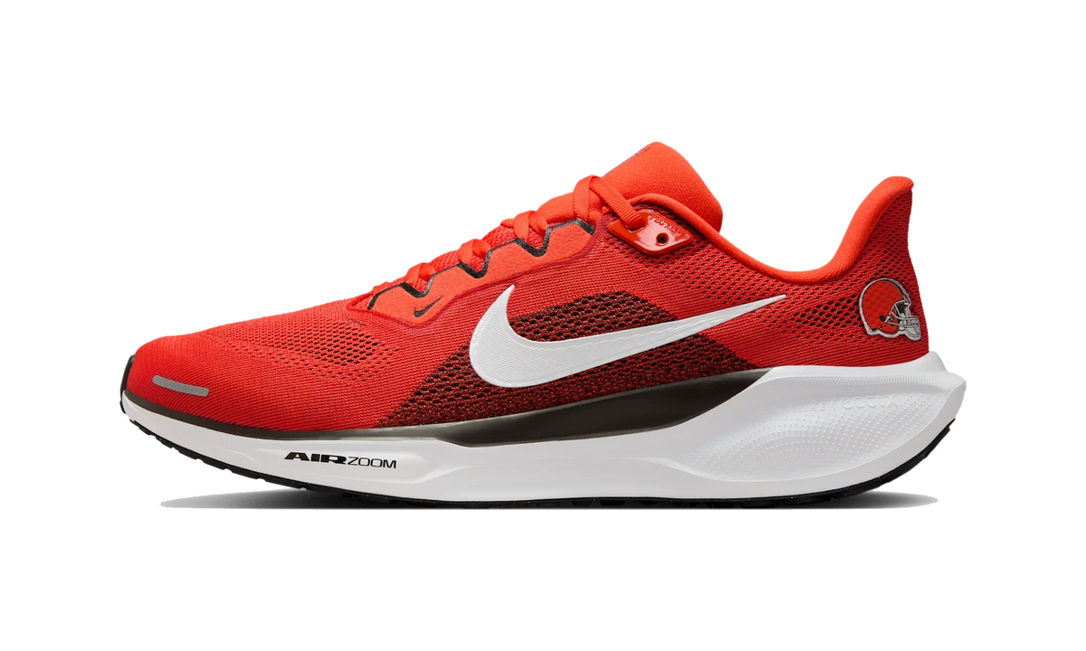Overkicks - Nike Air Zoom Pegasus 41 Cleveland Browns (2025) (IB3202-800) - vista lateral