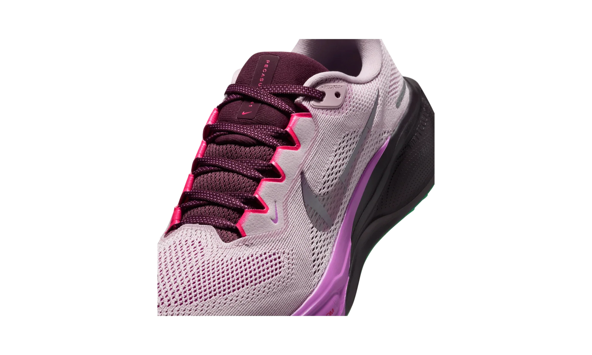 Overkicks - Nike Air Zoom Pegasus 41 Faith Kipyegon Plum Chalk (Womens) (IB4199-500) - detalle lateral interior