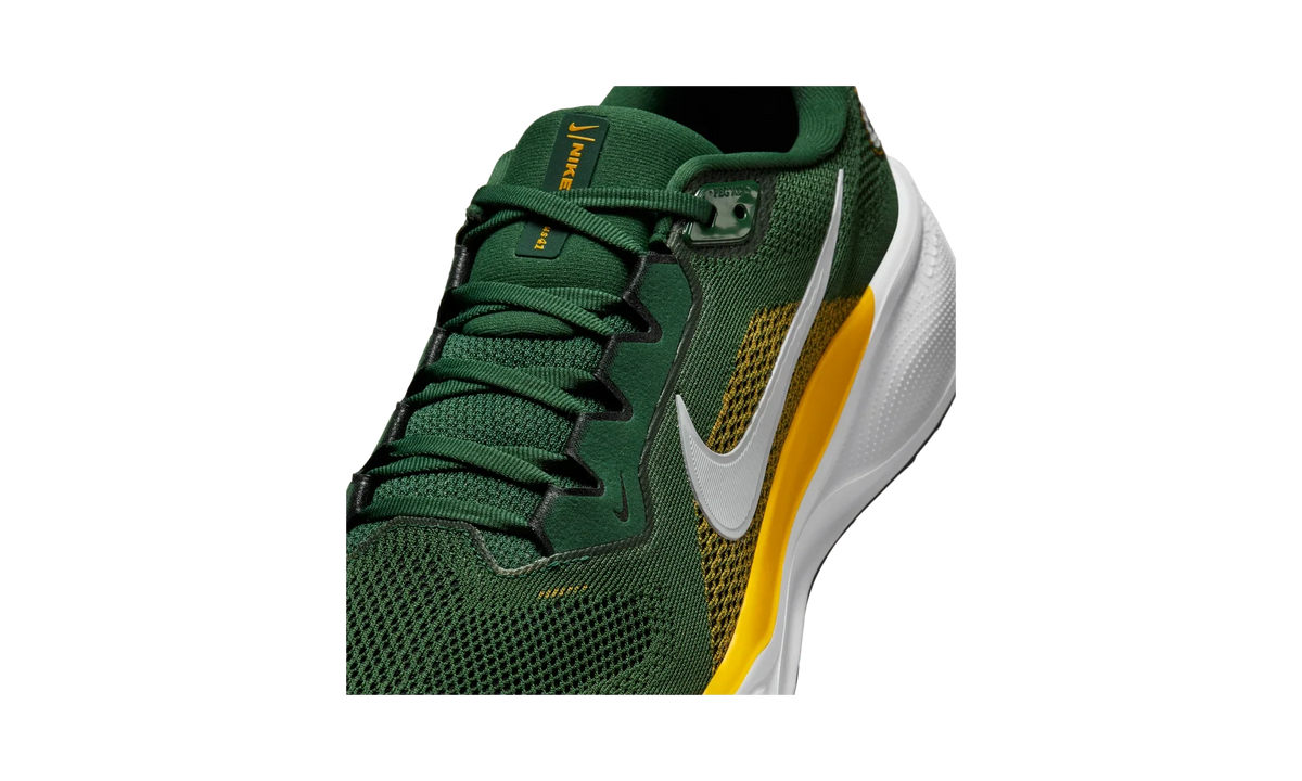 Overkicks - Nike Air Zoom Pegasus 41 Green Bay Packers (2025) (IB3216-300) - detalle lateral interior