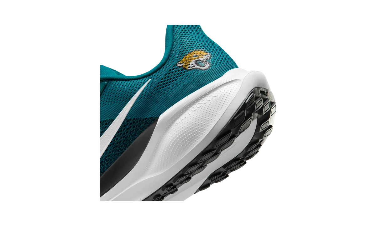 Overkicks - Nike Air Zoom Pegasus 41 Jacksonville Jaguars (2025) (IB3196-400) - detalle