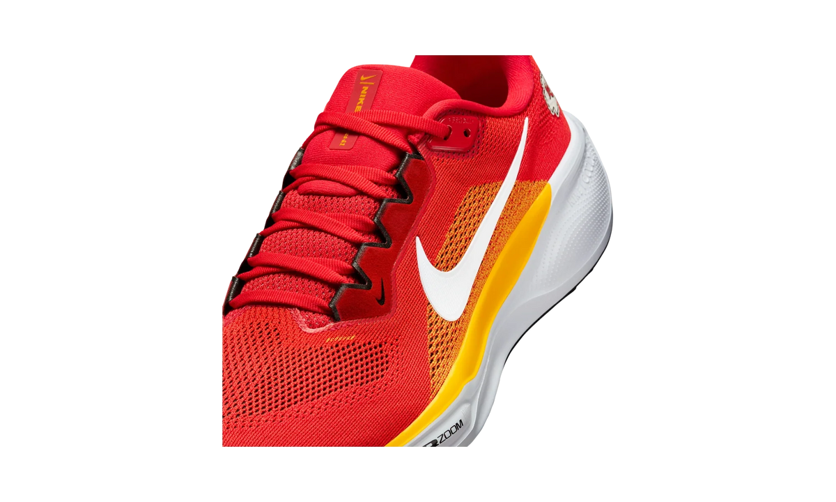 Overkicks - Nike Air Zoom Pegasus 41 Kansas City Chiefs (2025) (IB3209-600) - detalle lateral interior