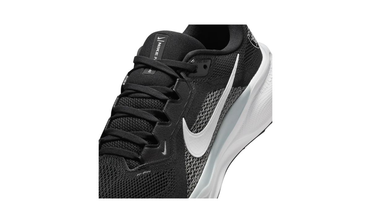 Overkicks - Nike Air Zoom Pegasus 41 Las Vegas Raiders (2025) (IB3201-001) - detalle lateral interior