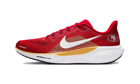 Overkicks - Nike Air Zoom Pegasus 41 San Francisco 49ers (2025) (IB3186-600) - vista lateral