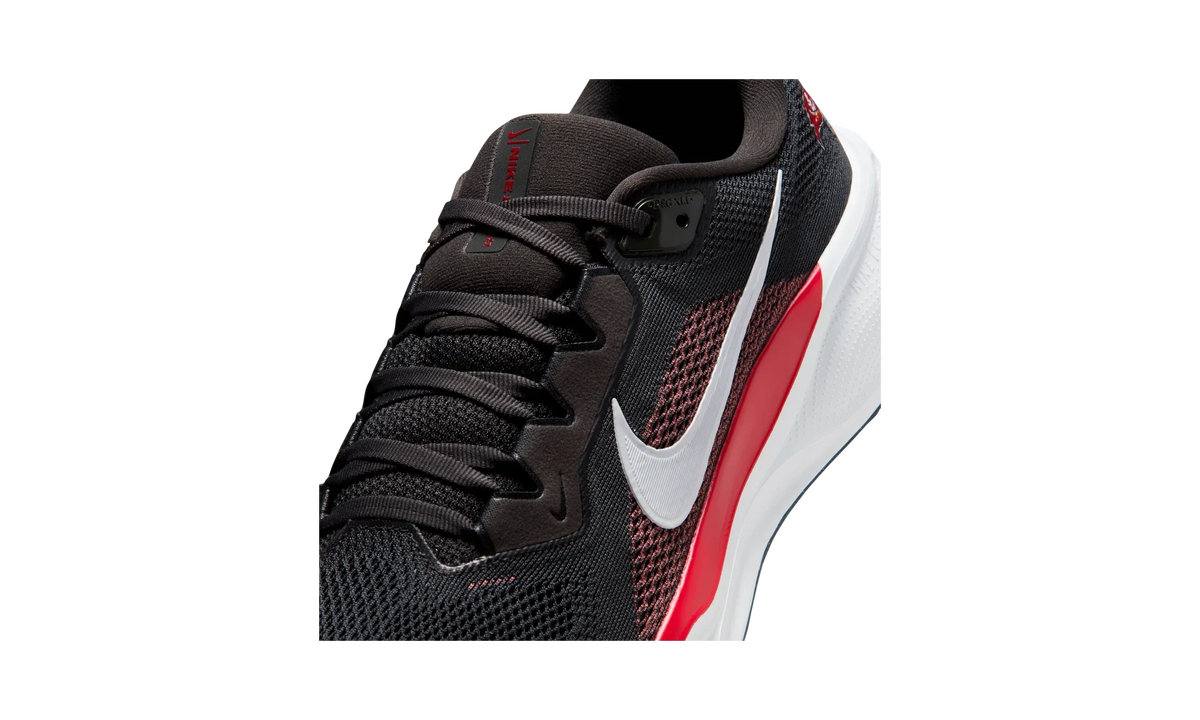 Overkicks - Nike Air Zoom Pegasus 41 Tampa Bay Buccaneers (2025) (IB3198-200) - detalle lateral interior