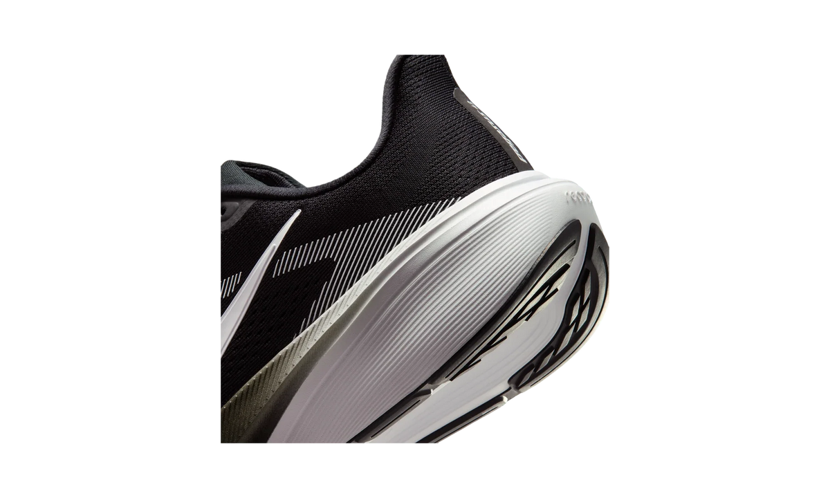 Overkicks - Nike Air Zoom Pegasus 42 Black White (IB1873-001) - detalle