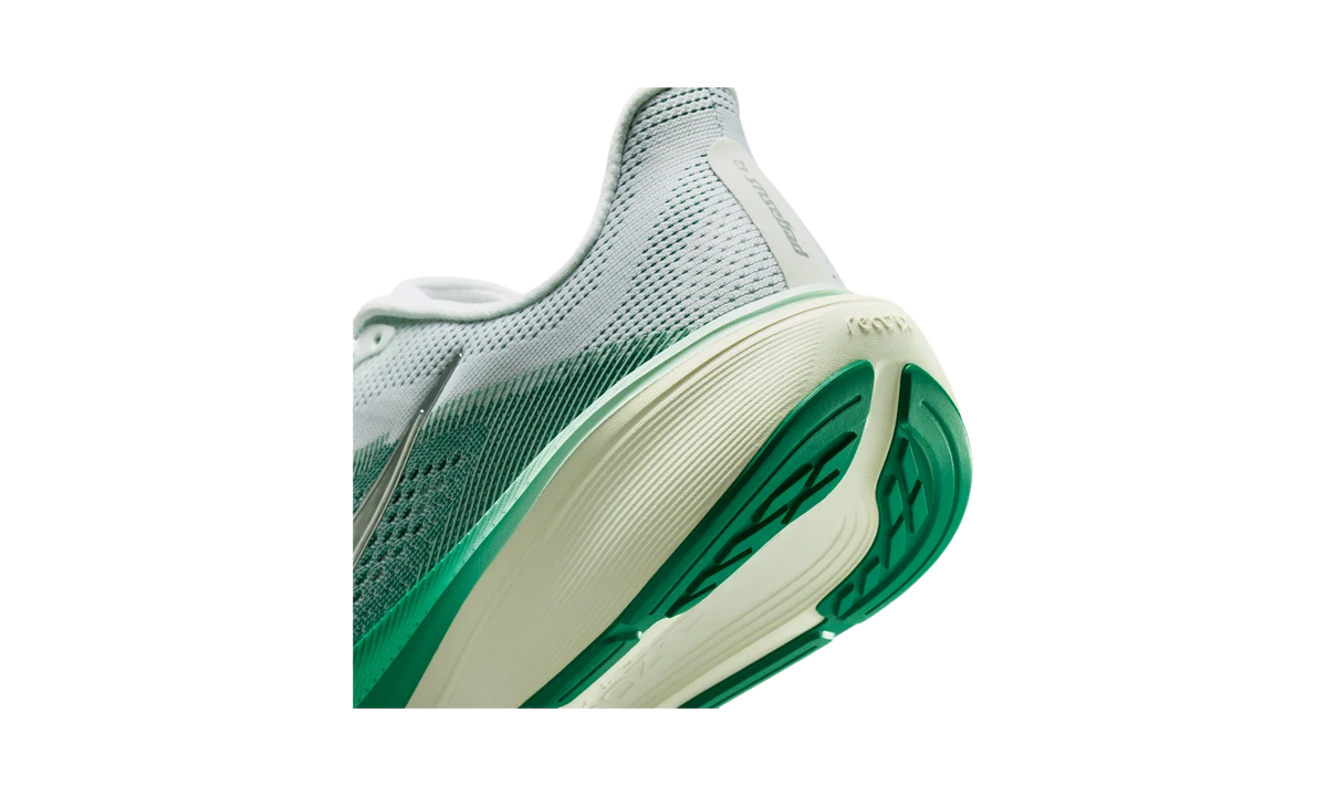 Overkicks - Nike Air Zoom Pegasus 42 Malachite Barely Green (Womens) (IB1881-100) - detalle