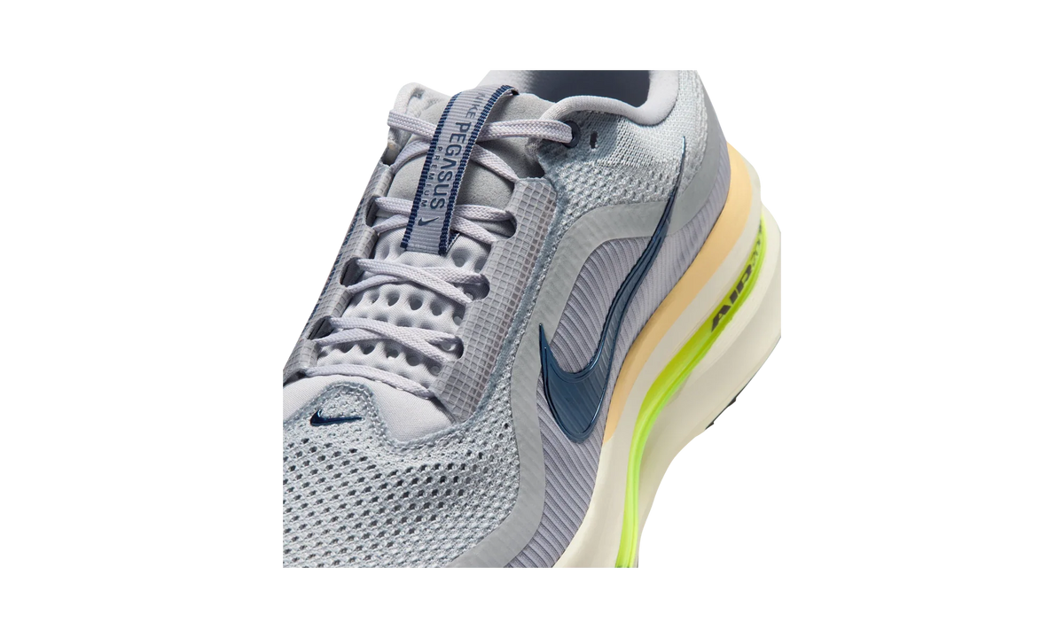 Overkicks - Nike Air Zoom Pegasus Premium Grey Navy Pewter Sail (IR1815-012) - detalle lateral interior