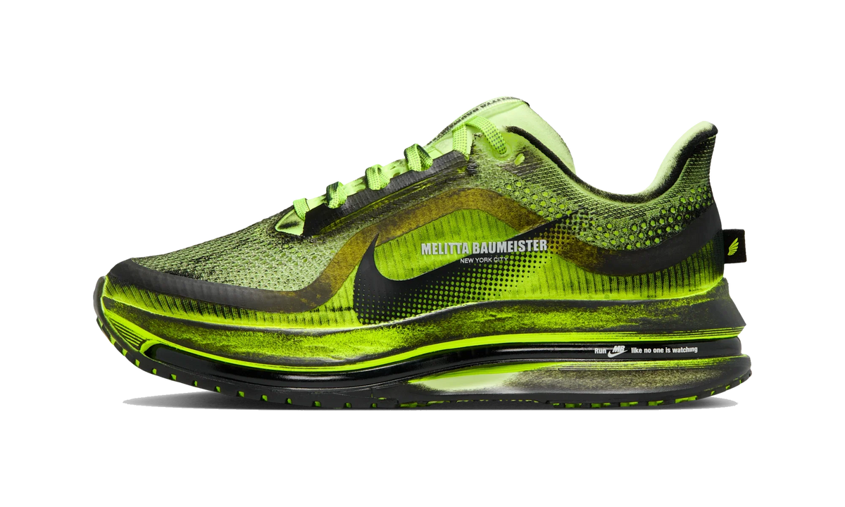 Overkicks - Nike Air Zoom Pegasus Premium Melitta Baumeister Volt (Womens) (IQ7336-700) - vista lateral