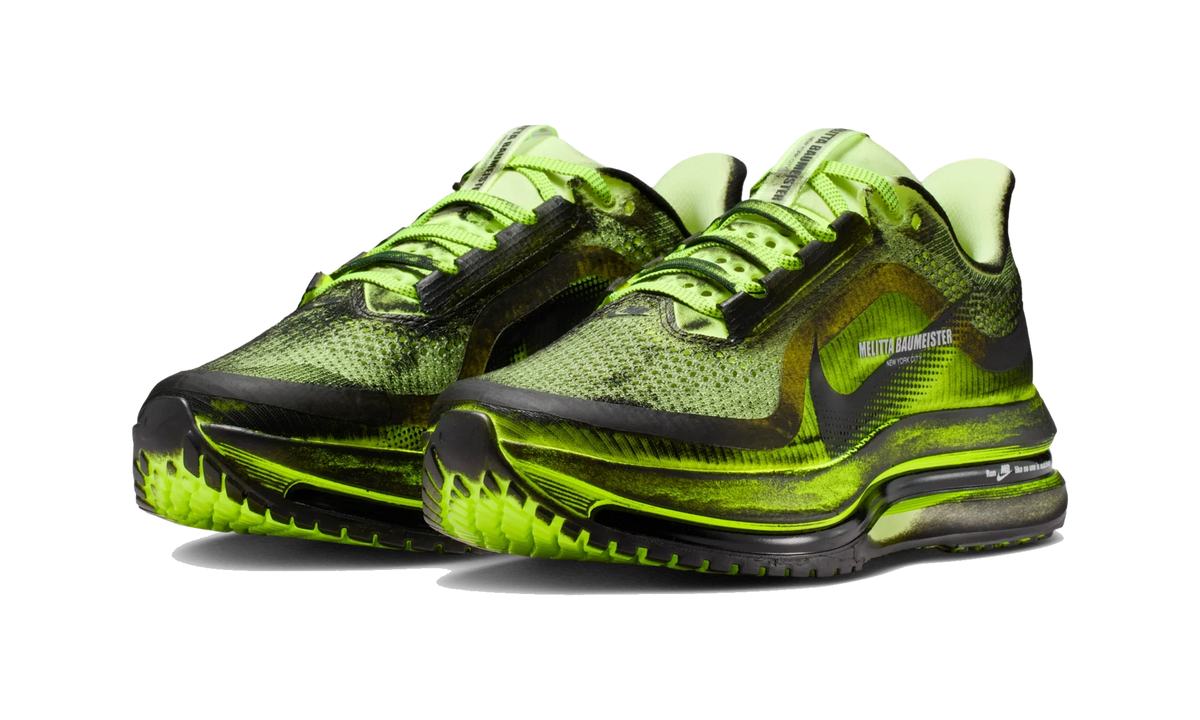 Overkicks - Nike Air Zoom Pegasus Premium Melitta Baumeister Volt (Womens) (IQ7336-700) - vista trasera
