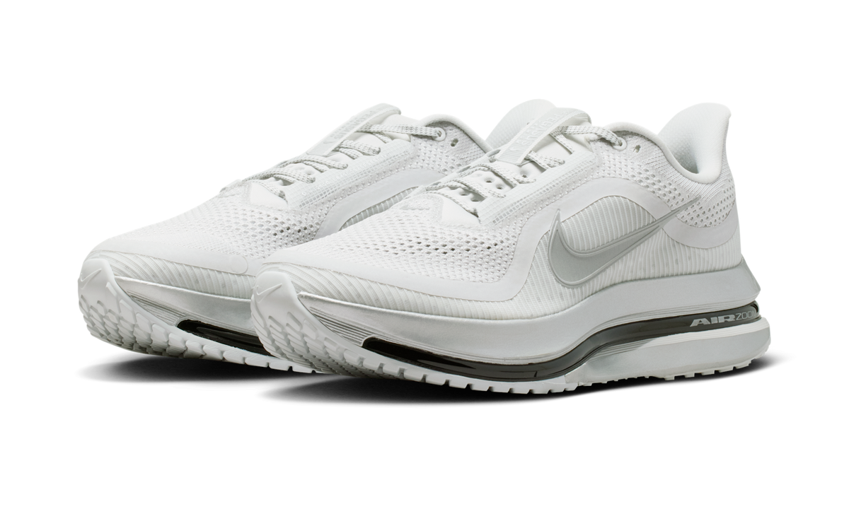 Overkicks - Nike Air Zoom Pegasus Premium Photon Dust Black Metallic Silver (IR1229-001) - vista trasera